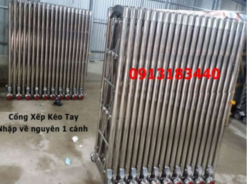 Cổng Xếp Kéo Tay LBS304